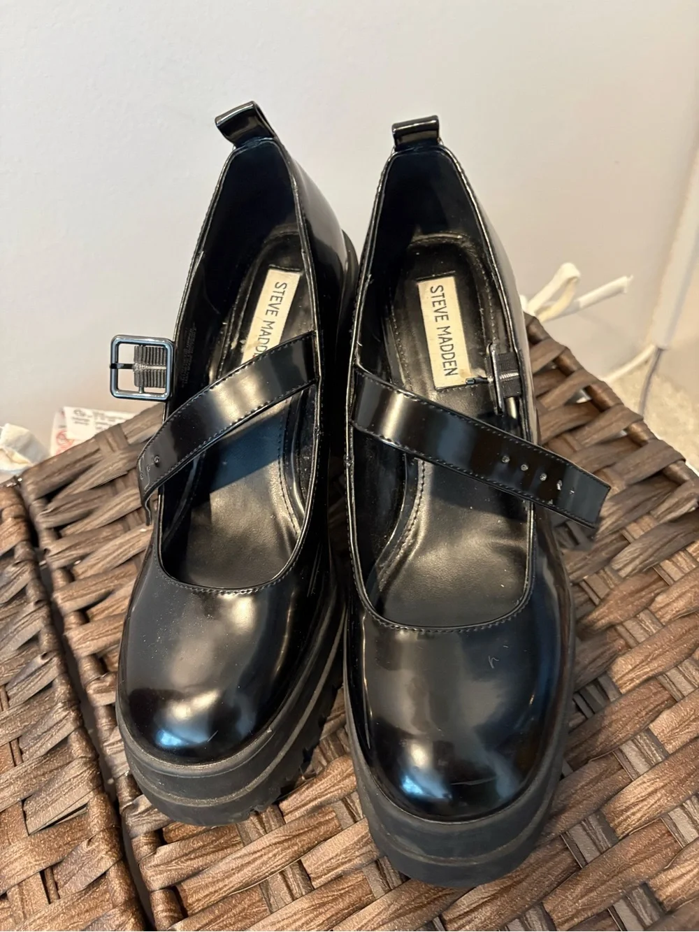 Steve Madden Black Patent Mary Jane Platform Pumps